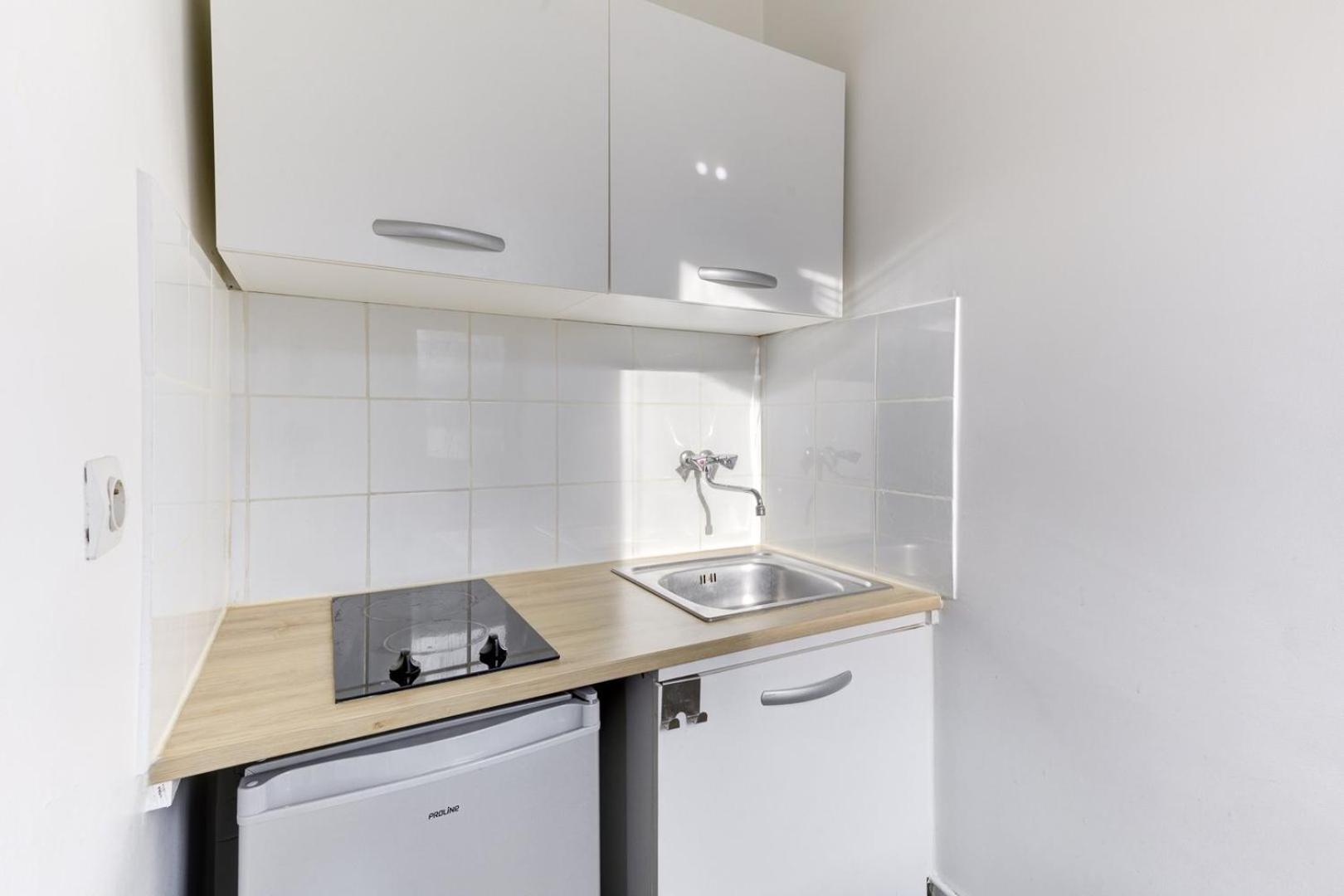 568 Dulong - Superbe Parisien