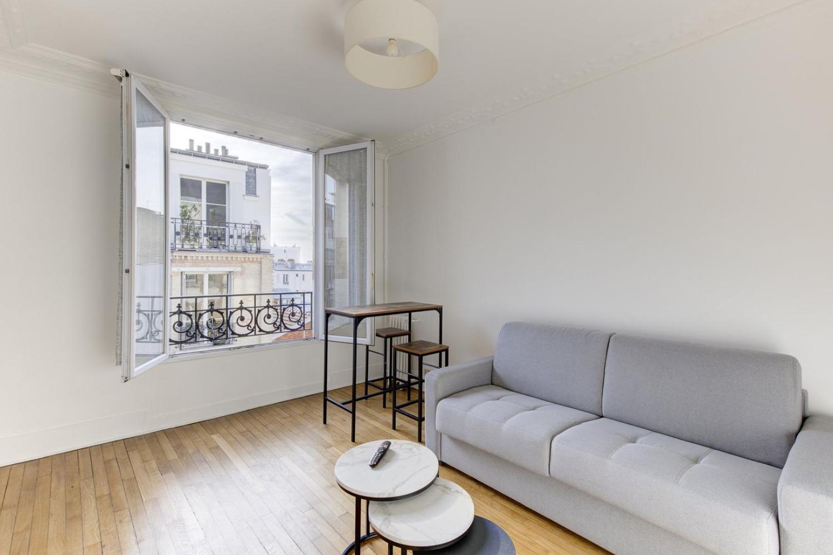 Appartement 568 Dulong - Superbe Parisien