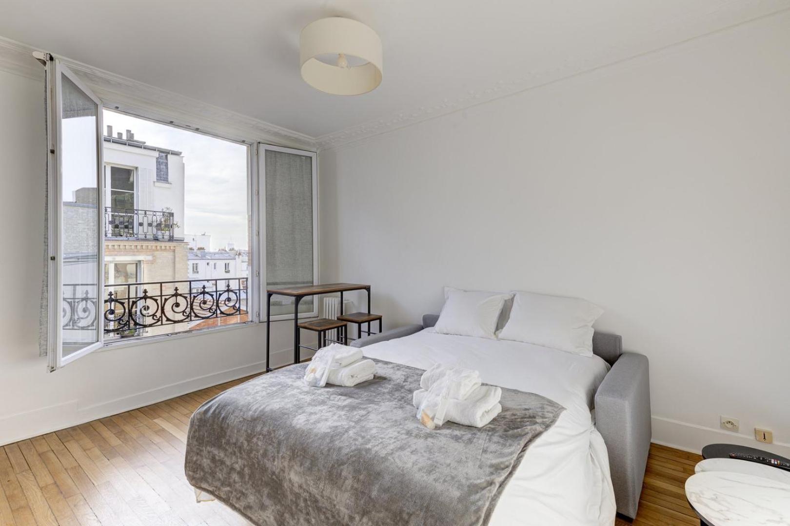 568 Dulong - Superbe Parisien Paris